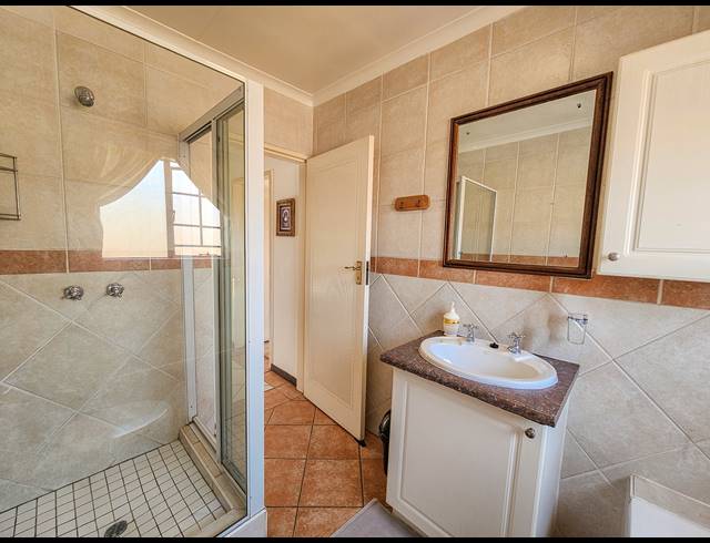 3 BEDROOM DUPLEX FOR SALE IN DIE HOEWES